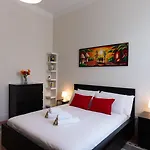 3 Esclusive Con Balconi A 350m Dal Mare, Centro, Parcheggio Pubblico A 500m Apartment *