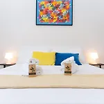 3 Esclusive Con Balconi A 350m Dal Mare, Centro, Parcheggio Pubblico A 500m Apartment