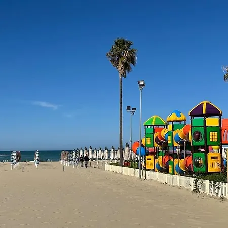 Promo Inizio Anno 3 In Centro Citta Con Balcone, Parcheggio Pubblico A 500m Pescara