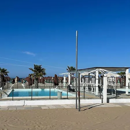 3 Esclusive Con Balcone In Centro Citta, Mare A 450m, Prenota Ora!