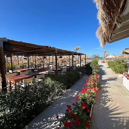 3 Esclusive Con Balcone In Centro Citta, Mare A 450m, Prenota Ora!