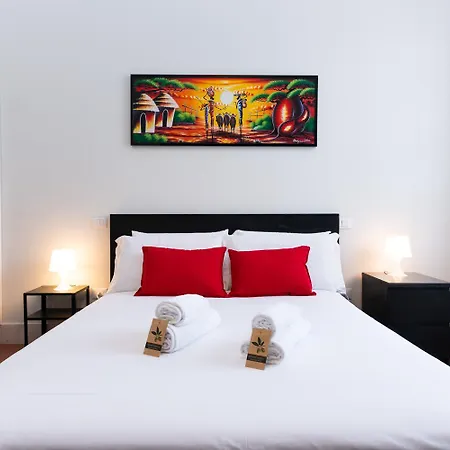 Promo Inizio Anno 3 In Centro Citta Con Balcone, Parcheggio Pubblico A 500m * 佩斯卡拉