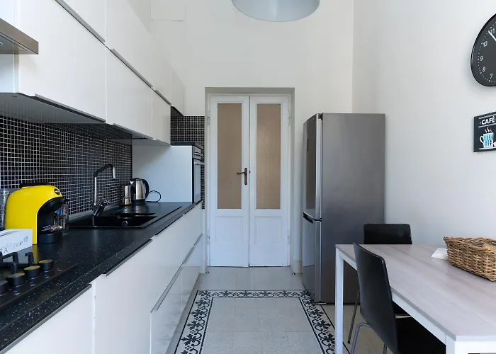 3 Esclusive In Centro Citta Con Balcone, Parcheggio Pubblico A 500m *