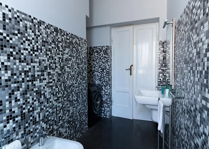 3 Esclusive In Centro Citta Con Balcone, Parcheggio Pubblico A 500m Pescara